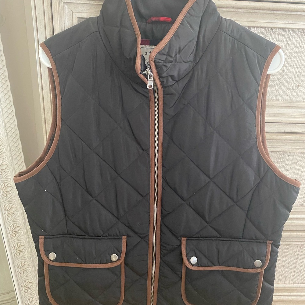 Bass down vest